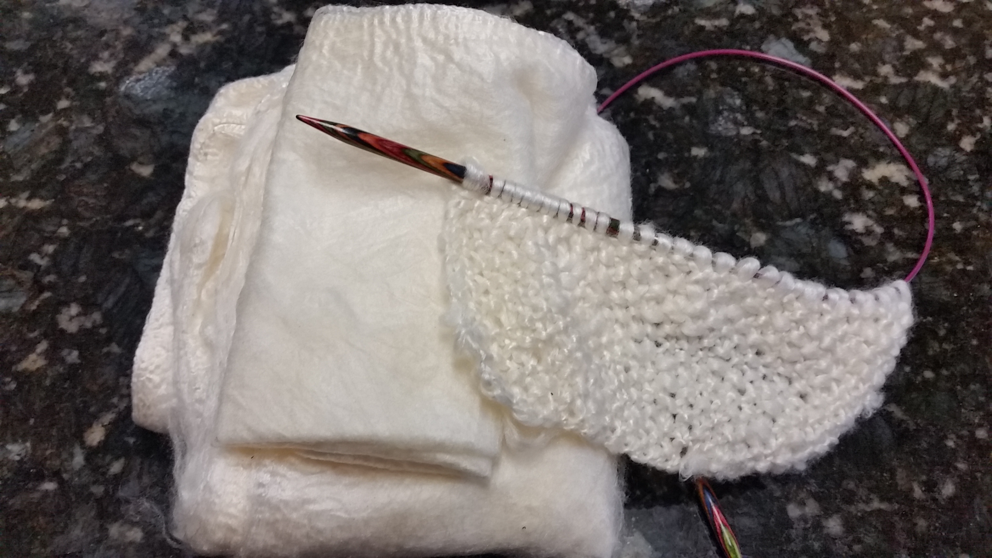 Silk hankies knitted directly without spinning first